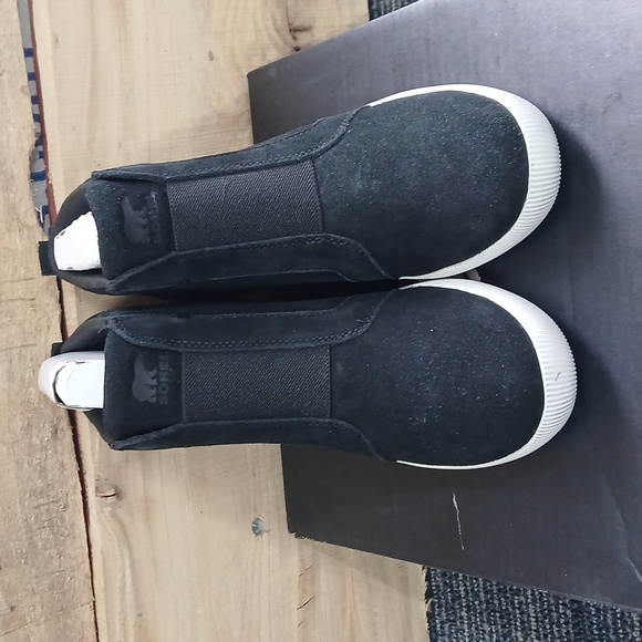 Sorel NWT Black Out N About Slip on Wedge shoes 8.5 Waterproof - Picture 3 of 7